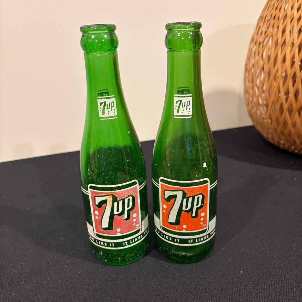 Vintage Pair Of 7up 7 Oz Soda Bottles Eveleth, Minn